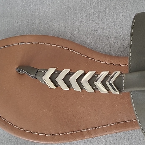 Army Green Sandals - Picture 3 of 4